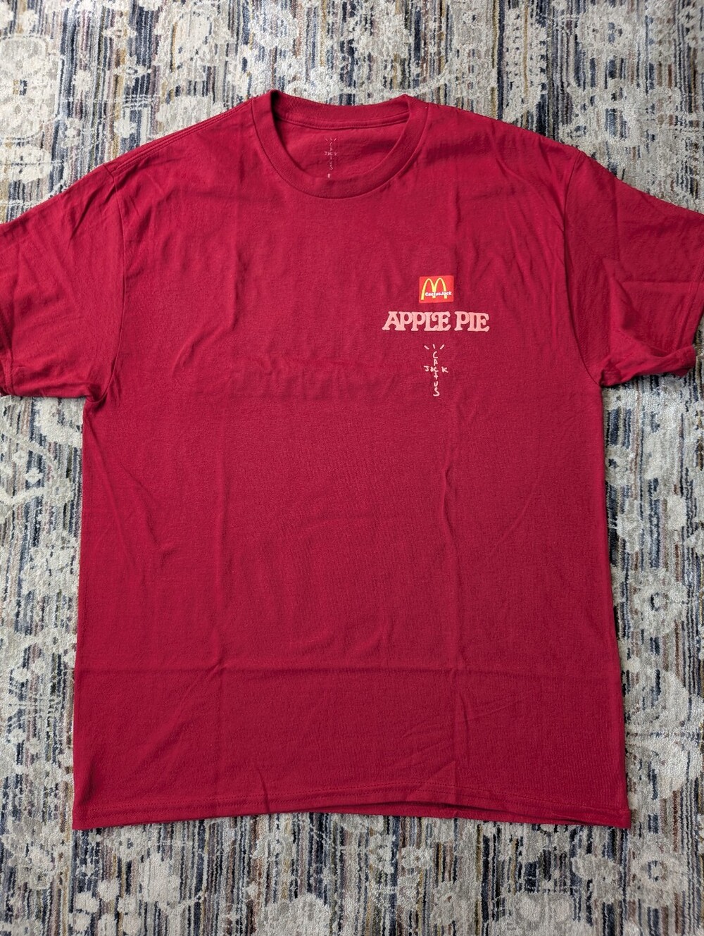 Travis Scott Cactus Jack x McDonald’s Apple Pie Puff Print Tee Red L NWOT